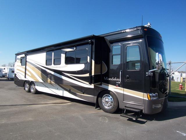 New 2010 Fourwinds Mandalay 43A Class A - Diesel For Sale